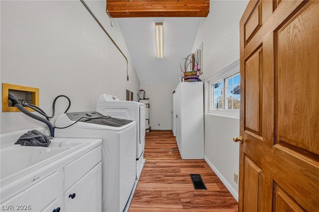 1660 West Duck Street, Pahrump, NV 89060