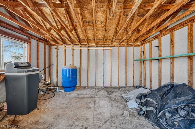 1660 West Duck Street, Pahrump, NV 89060