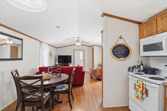 37 Penny Lane, Shelburne, VT 05482