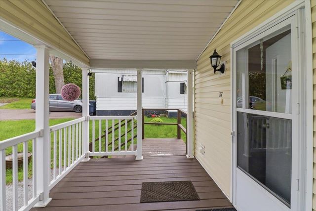37 Penny Lane, Shelburne, VT 05482