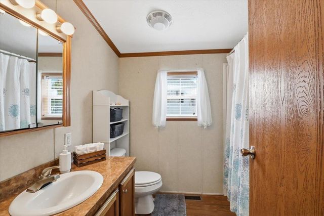 37 Penny Lane, Shelburne, VT 05482