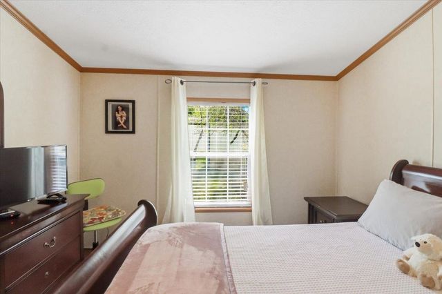 37 Penny Lane, Shelburne, VT 05482