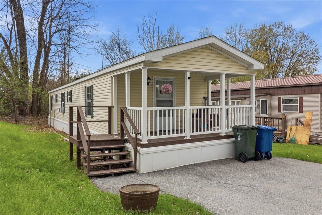 37 Penny Lane, Shelburne, VT 05482