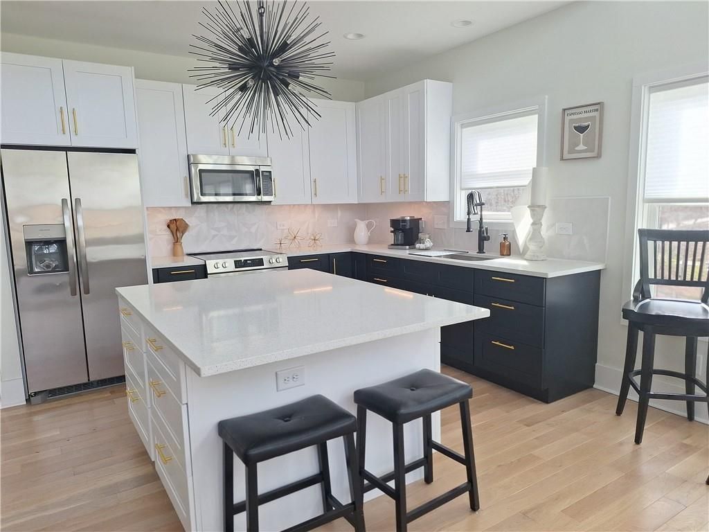 Image 5 of property listing at 6245 Reives Road, Cumming, GA 30041