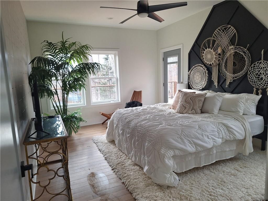 Image 8 of property listing at 6245 Reives Road, Cumming, GA 30041