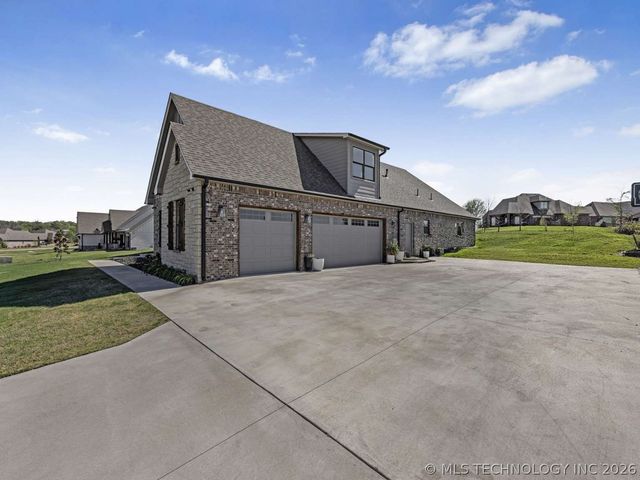 10102 Ratliff Drive, Claremore, OK 74017