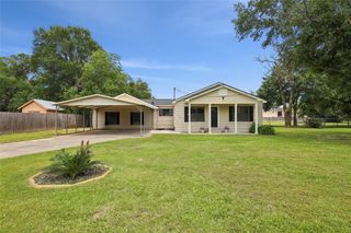 670 Middleton Drive, Bridge City, TX 77611