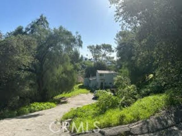 12211 Forest Trail, Sylmar (los Angeles), CA 91342