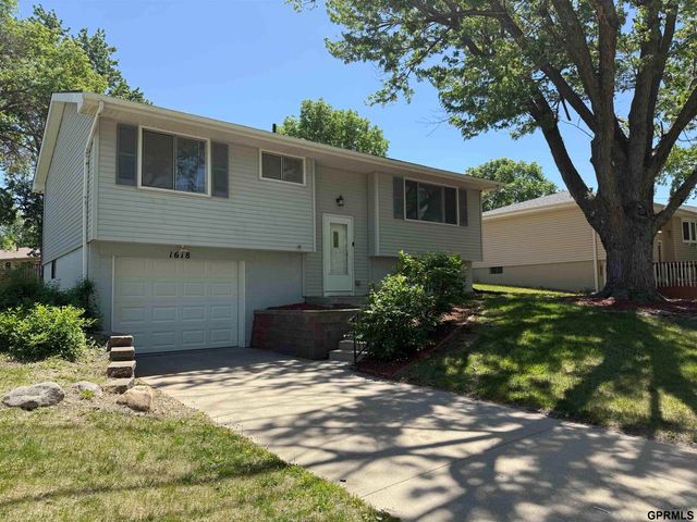 1618 SW 16th Street, Lincoln, NE 68522