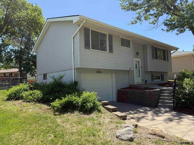 1618 SW 16th Street, Lincoln, NE 68522