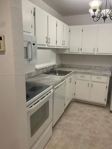 8520 SW 133rd Ave Rd 204, Miami, FL 33183