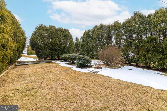 461 SYLVANIA AVE, Glenside, PA 19038