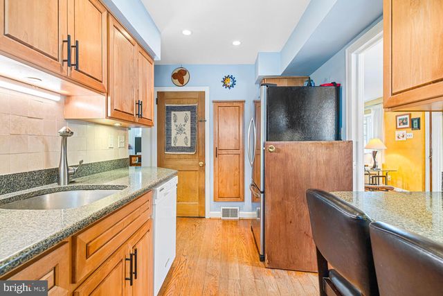 461 SYLVANIA AVE, Glenside, PA 19038