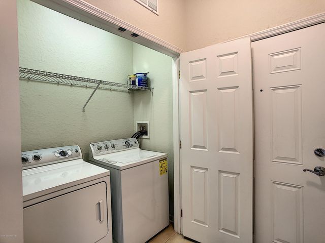 3848 Lexmark Lane 401, Rockledge, FL 32955