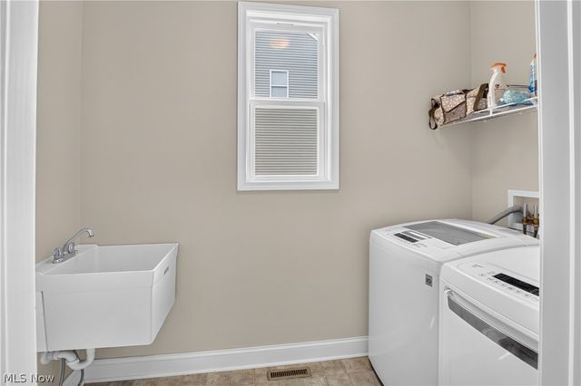 20296 Ennis Drive, Strongsville, OH 44149