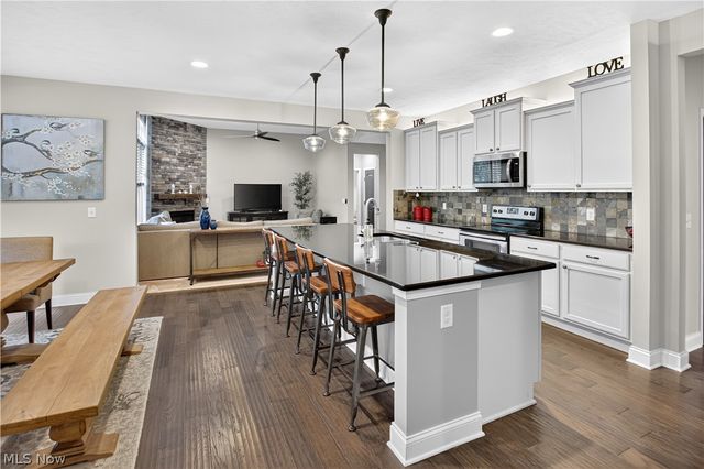 20296 Ennis Drive, Strongsville, OH 44149