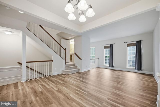 2161 OBERLIN DR, Woodbridge, VA 22191