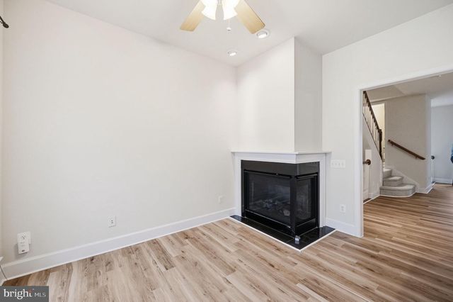2161 OBERLIN DR, Woodbridge, VA 22191