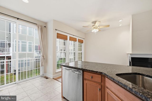 2161 OBERLIN DR, Woodbridge, VA 22191