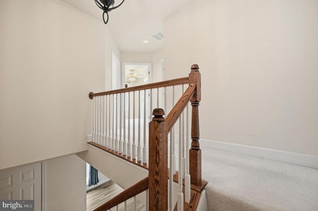 2161 OBERLIN DR, Woodbridge, VA 22191