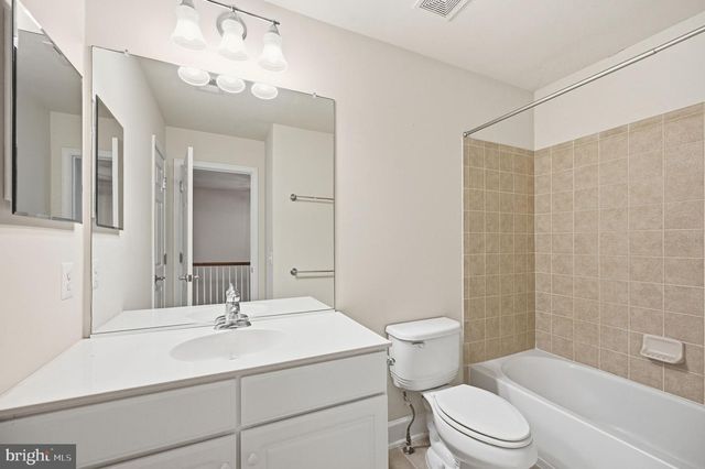 2161 OBERLIN DR, Woodbridge, VA 22191