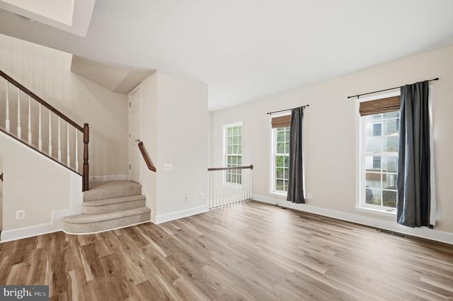2161 OBERLIN DR, Woodbridge, VA 22191