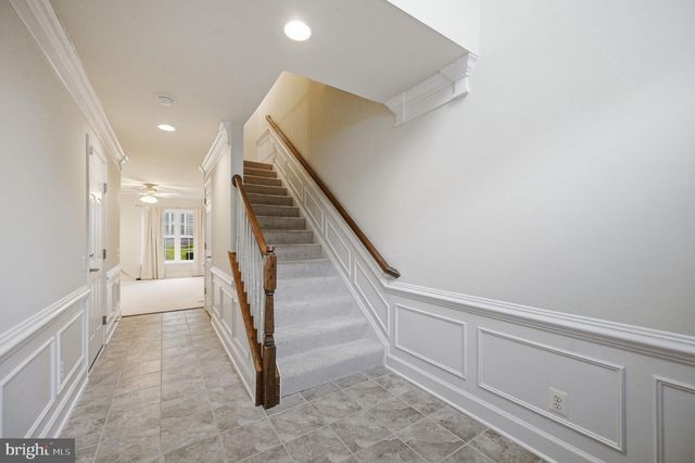 2161 OBERLIN DR, Woodbridge, VA 22191