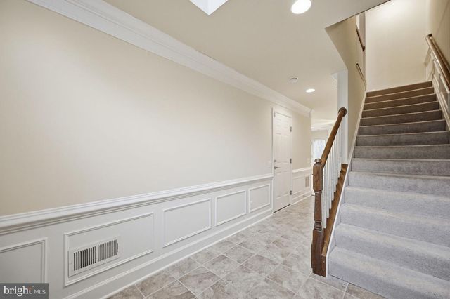 2161 OBERLIN DR, Woodbridge, VA 22191