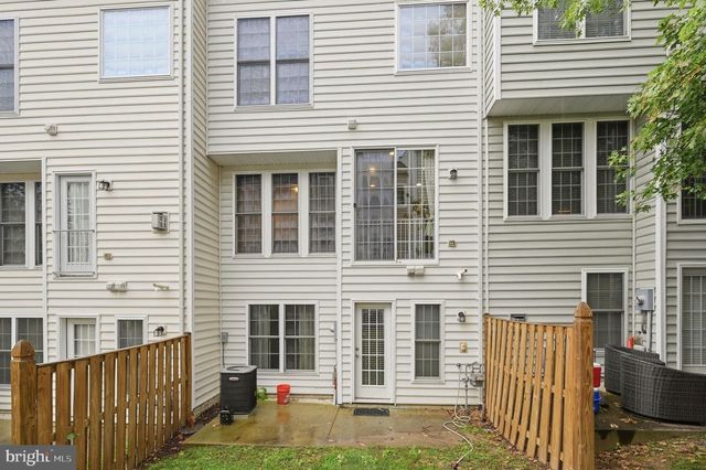 2161 OBERLIN DR, Woodbridge, VA 22191
