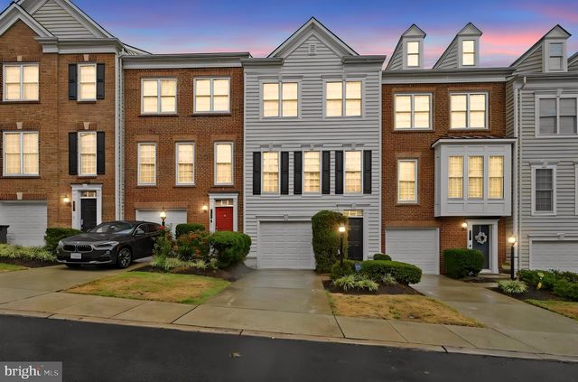 2161 OBERLIN DR, Woodbridge, VA 22191