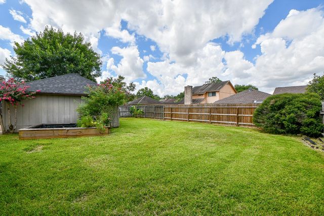 2803 Green Fields Drive, Sugar Land, TX 77479