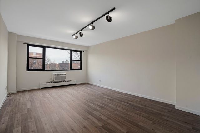 8360 118th St Apt 7K, New York City, NY 11415