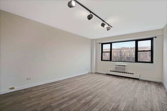 8360 118th St Apt 7K, New York City, NY 11415