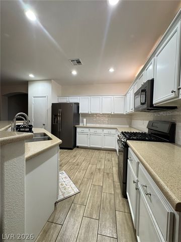 4737 Bell Canyon Court, North Las Vegas, NV 89031