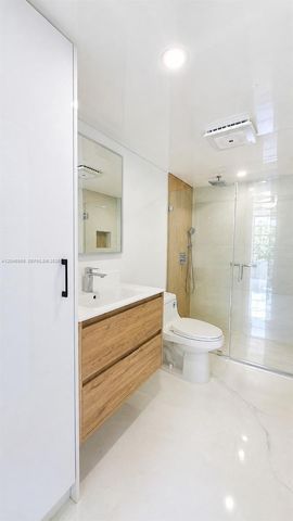 9682 Fontainebleau Boulevard 203, Miami, FL 33172