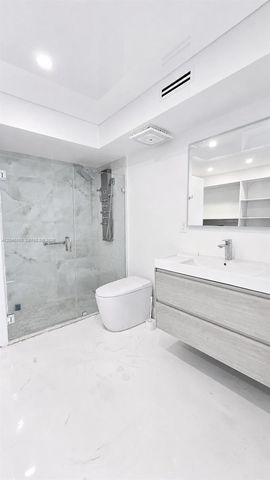 9682 Fontainebleau Boulevard 203, Miami, FL 33172