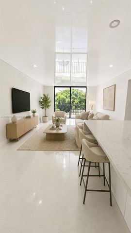 9682 Fontainebleau Boulevard 203, Miami, FL 33172