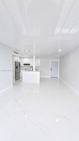 9682 Fontainebleau Boulevard 203, Miami, FL 33172