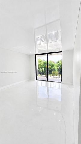 9682 Fontainebleau Boulevard 203, Miami, FL 33172