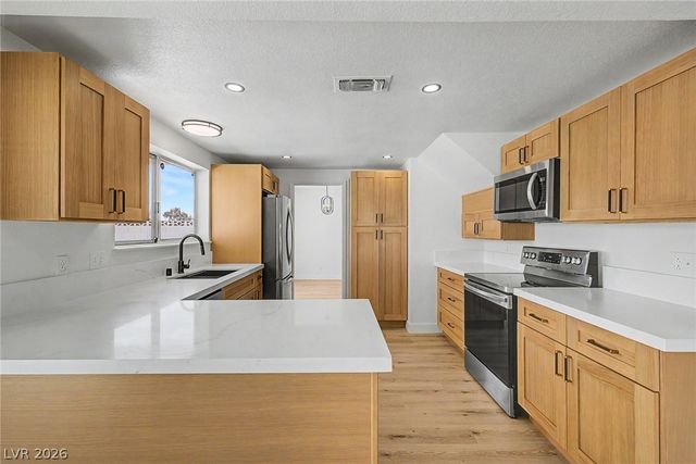 3305 Irv Marcus Drive, Las Vegas, NV 89108