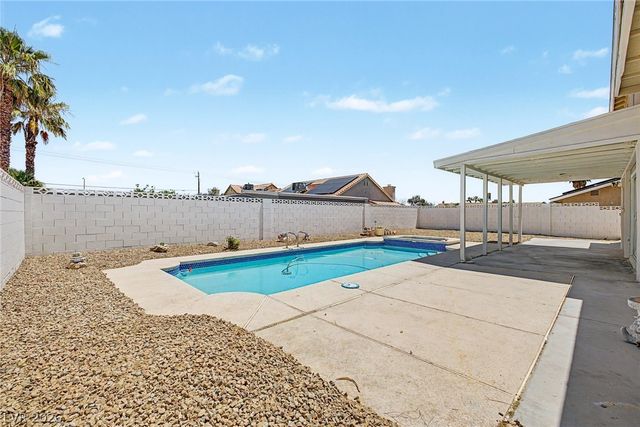 3305 Irv Marcus Drive, Las Vegas, NV 89108
