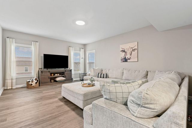 127 Dove Run Circle, Georgetown, KY 40324