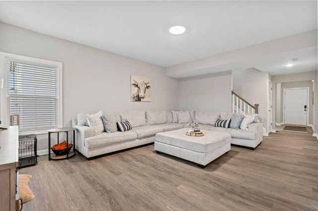 127 Dove Run Circle, Georgetown, KY 40324