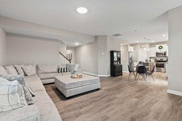 127 Dove Run Circle, Georgetown, KY 40324