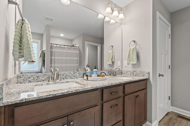 127 Dove Run Circle, Georgetown, KY 40324