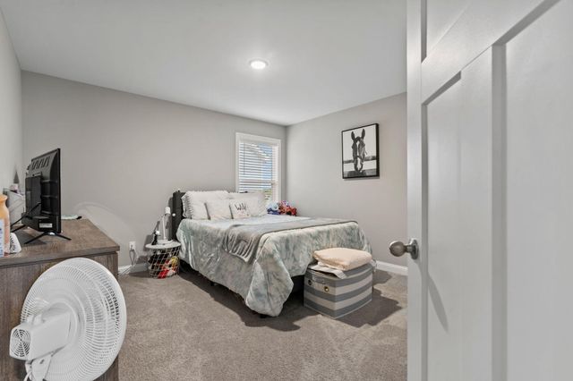 127 Dove Run Circle, Georgetown, KY 40324