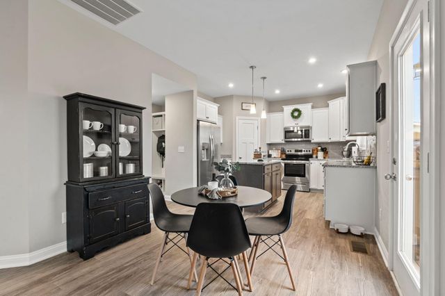 127 Dove Run Circle, Georgetown, KY 40324