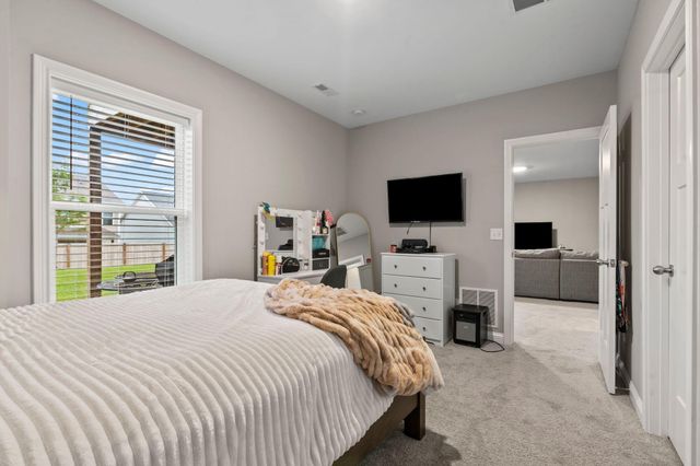 127 Dove Run Circle, Georgetown, KY 40324