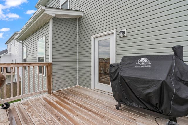 127 Dove Run Circle, Georgetown, KY 40324