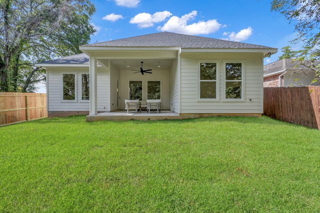4918 Pleasure Lake Drive, Willis, TX 77318